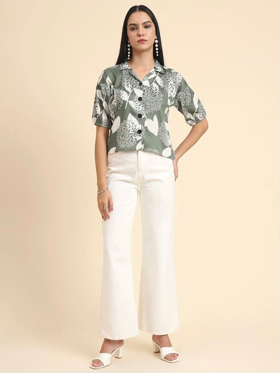 WOMEN'S OLIVE GREEN & WHITE FLORAL PRINT LIGHTEWIGHT BUTTON-DOWN SHIRT