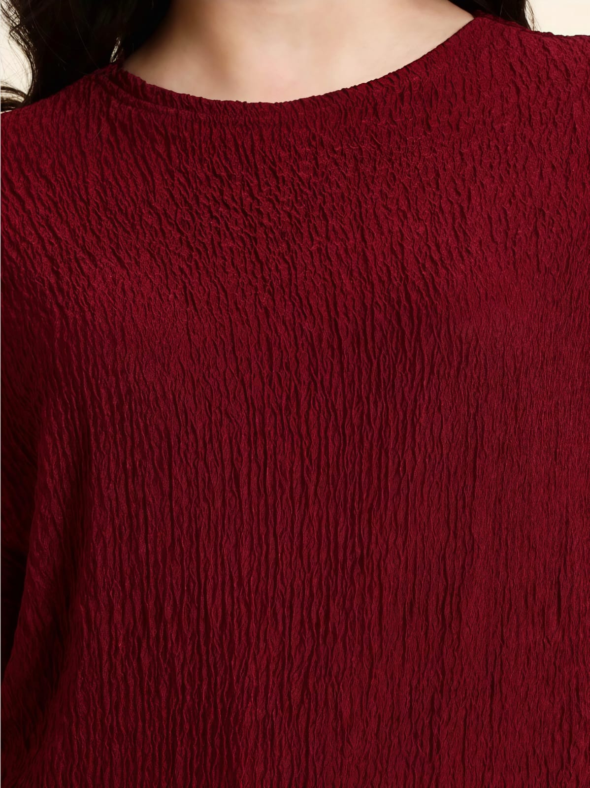 WOMEN'S MAROON TEXTURED ROUND NECK BATWING SLEEVE CASUAL TOP