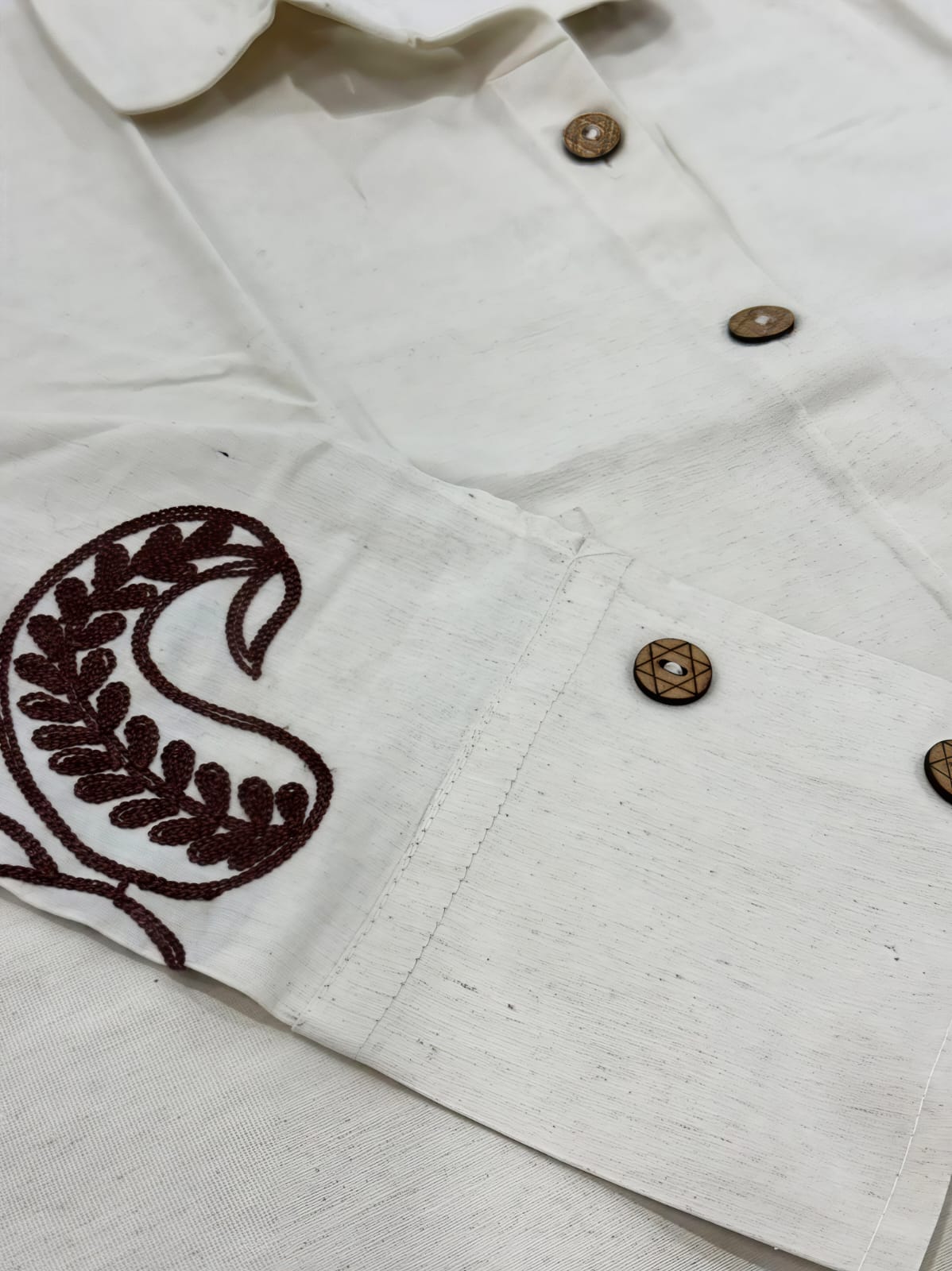 WOMEN'S OFF-WHITE SIGNATURE SLEEVE EMBROIDERY COTTON SHIRT