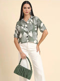 WOMEN'S OLIVE GREEN & WHITE FLORAL PRINT LIGHTEWIGHT BUTTON-DOWN SHIRT